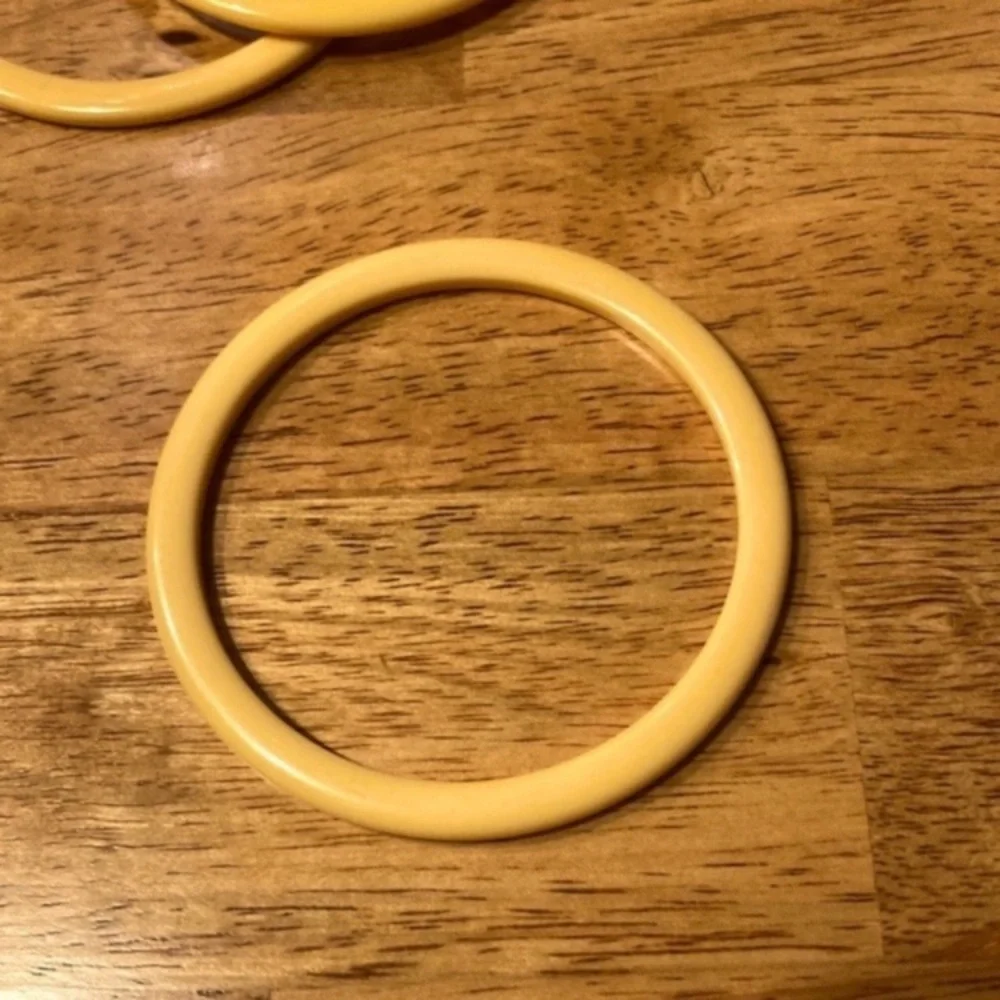 Set of 4 Bakelite Bangles